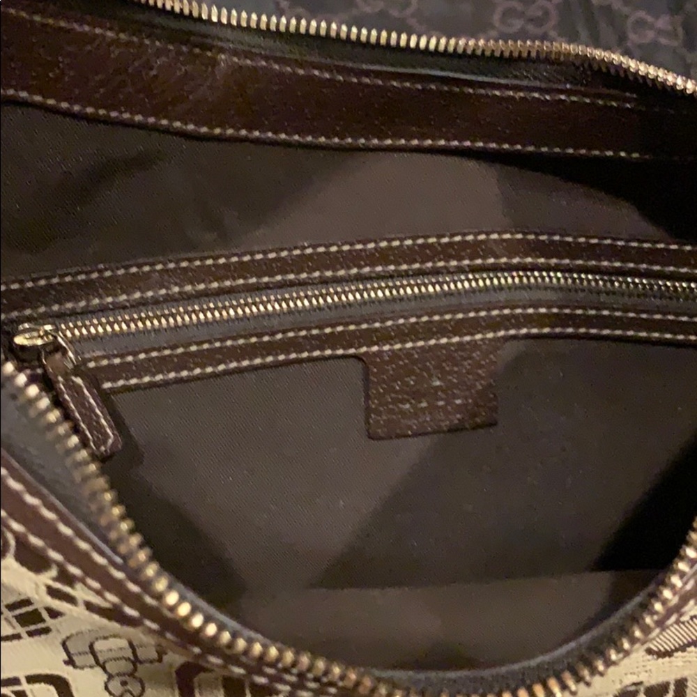Gucci Logo Fabric Hobo with Metal Lock on side - Picture 5 of 6